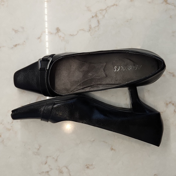 Aerosoles Black Faux Leather 2 inch Pumps, Vegan - Picture 5 of 5